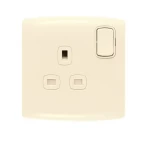 فيش كهرباء بمفتاح ثنائى القطب 13 أمبير  الفنار موديل ألف المقاس  7x7 اللون البيج